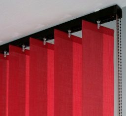 Stores intérieurs à bandes orientables